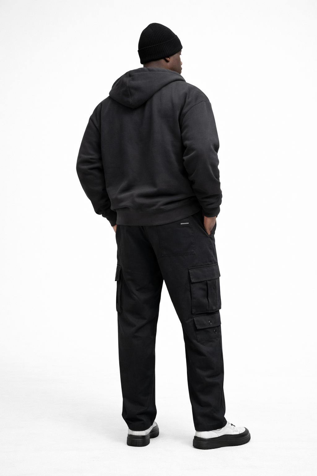 0140942401#color_BLACK